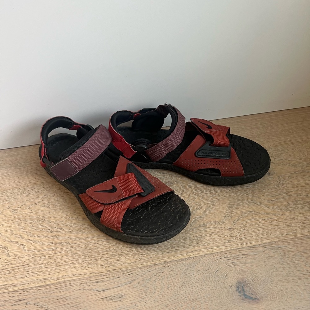 NIKE ACG AIR DESCHUTZ